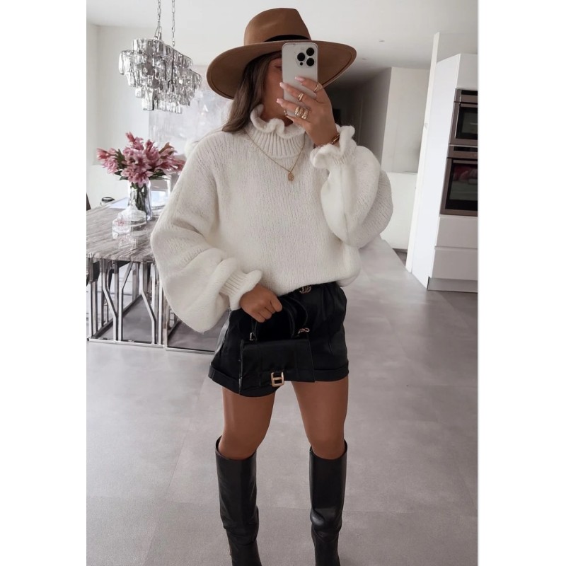 Pull col roulé ondulé